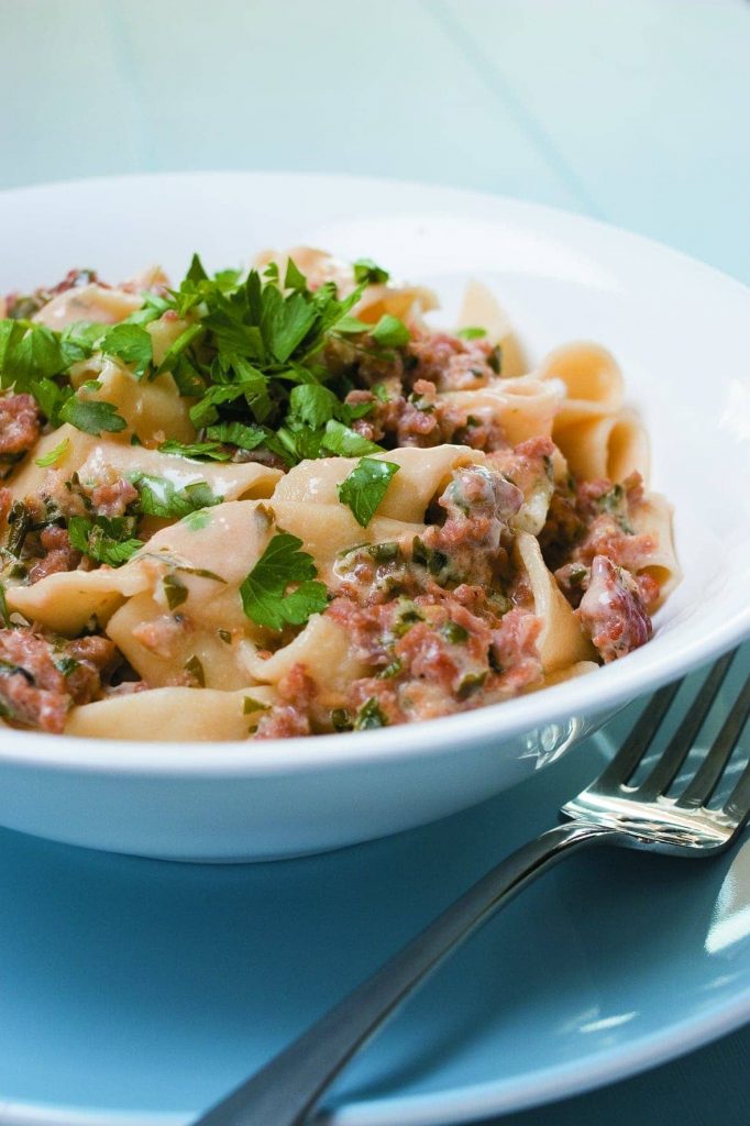 Pasta with crumbled sausage and lemon