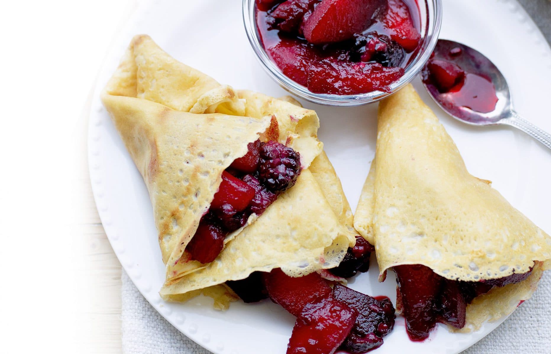 Apple and blackberry crêpes