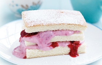Berry sponge stacks Berry sponge stacks