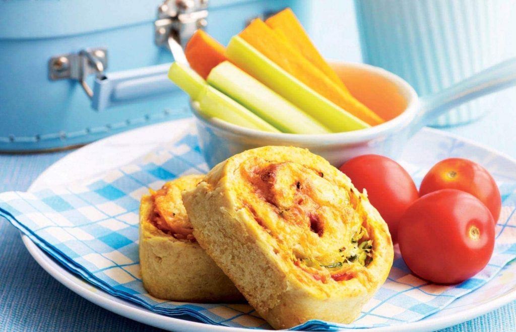 Cheesy pizza scrolls Cheesy pizza scrolls