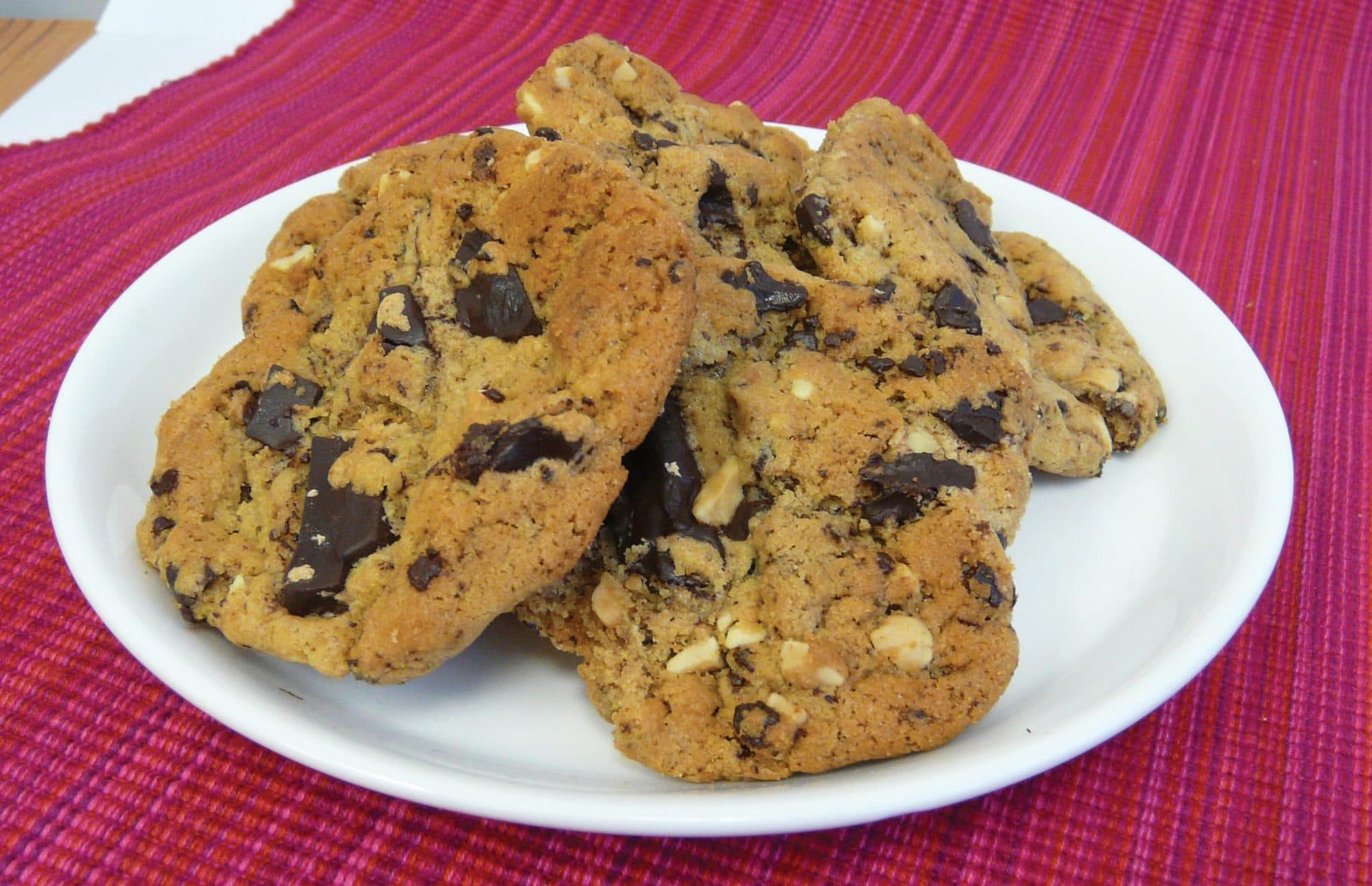 Chewy peanut butter and chocolate cookies