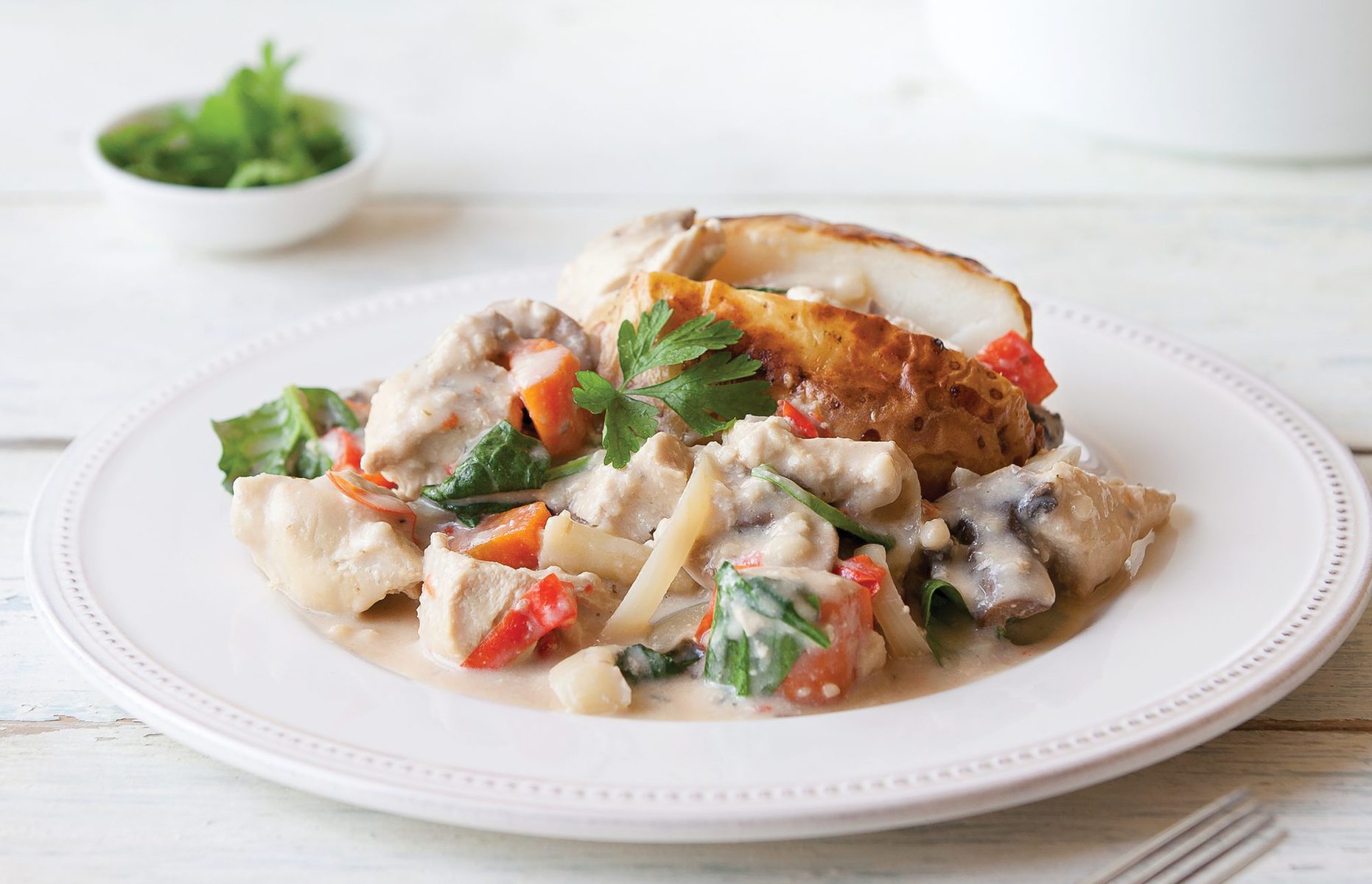 Chicken and mushrooms in white wine
