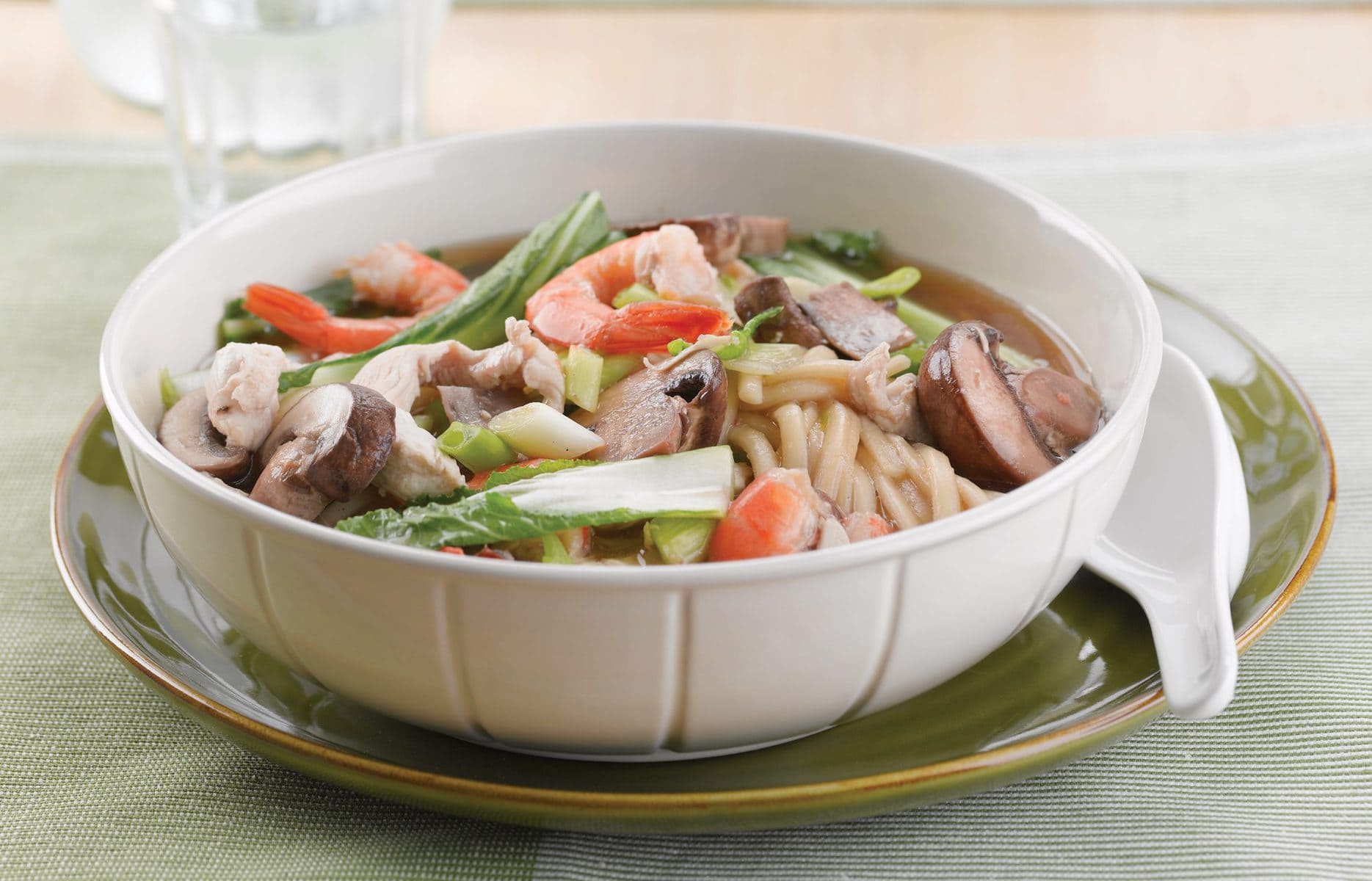 Choy sum, chicken and prawn noodle soup