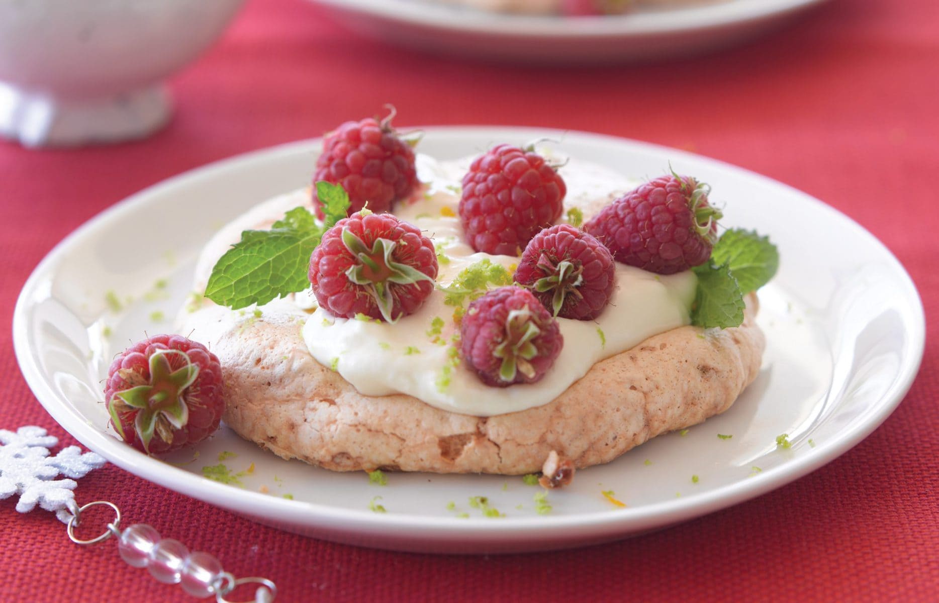 Citrus pavlovas