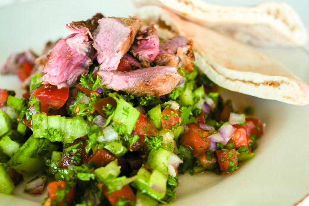 Fast fattoush with lamb