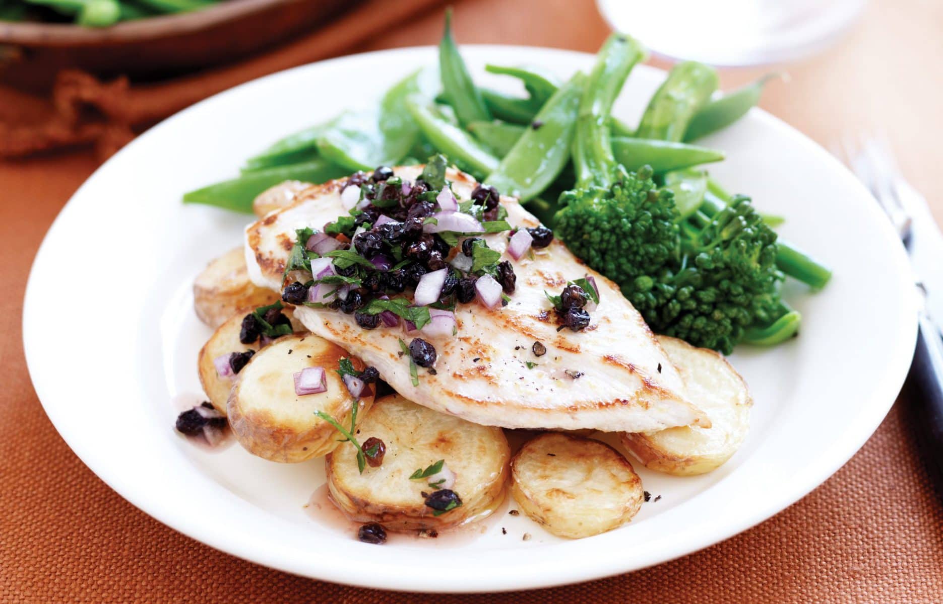 Lemon chicken with currant sauce