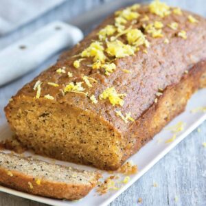 Low-FODMAP lemon and poppy seed loaf
