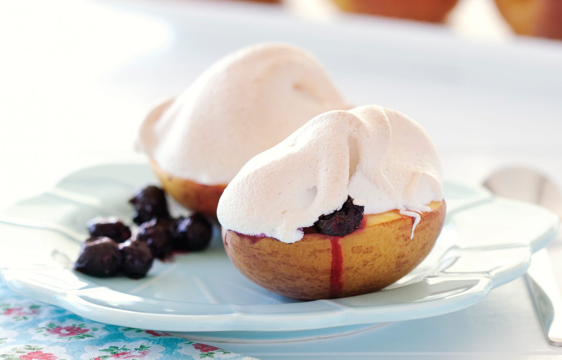 Meringue-topped peaches