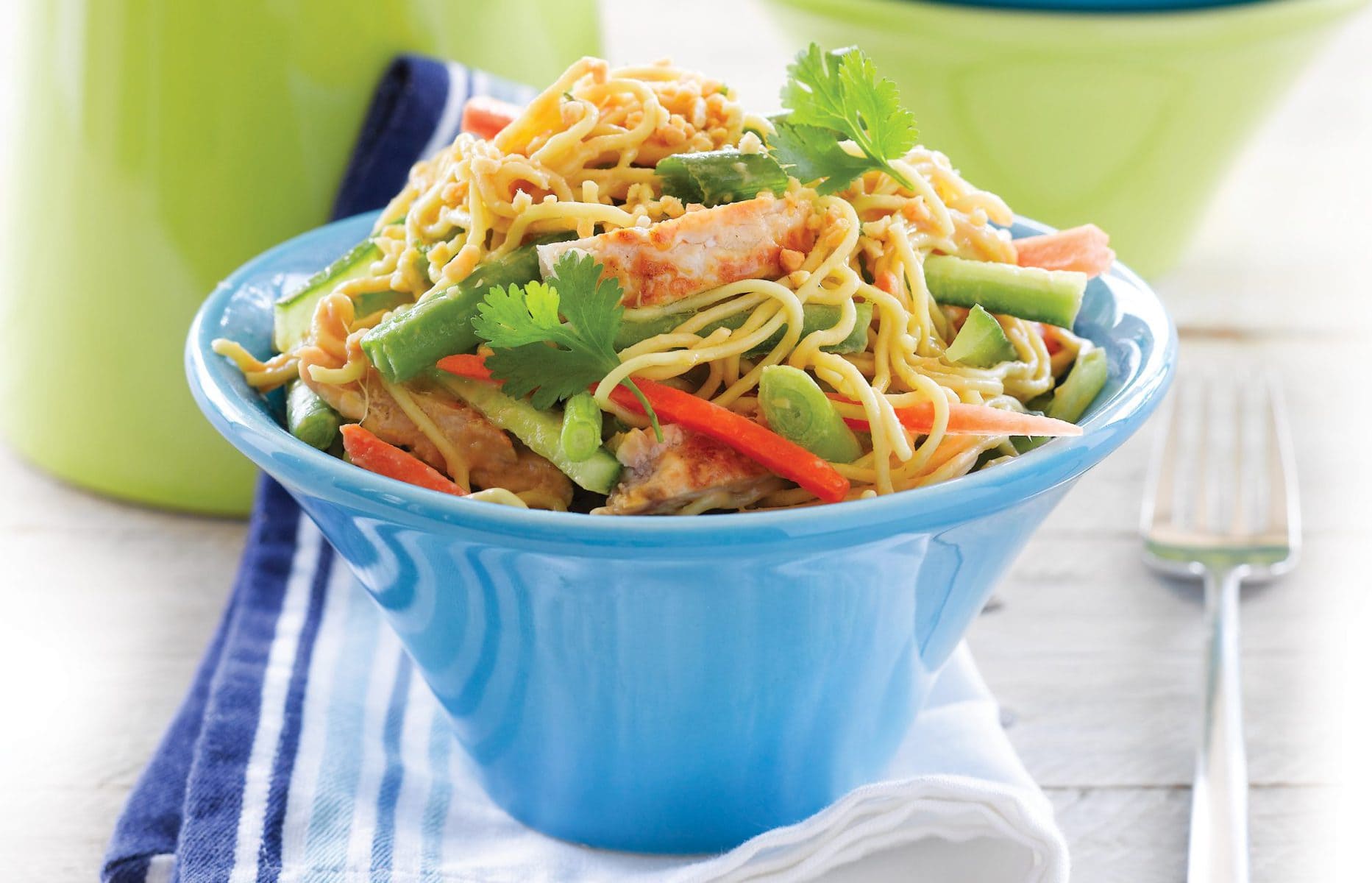 Peanut-chicken and noodle salad