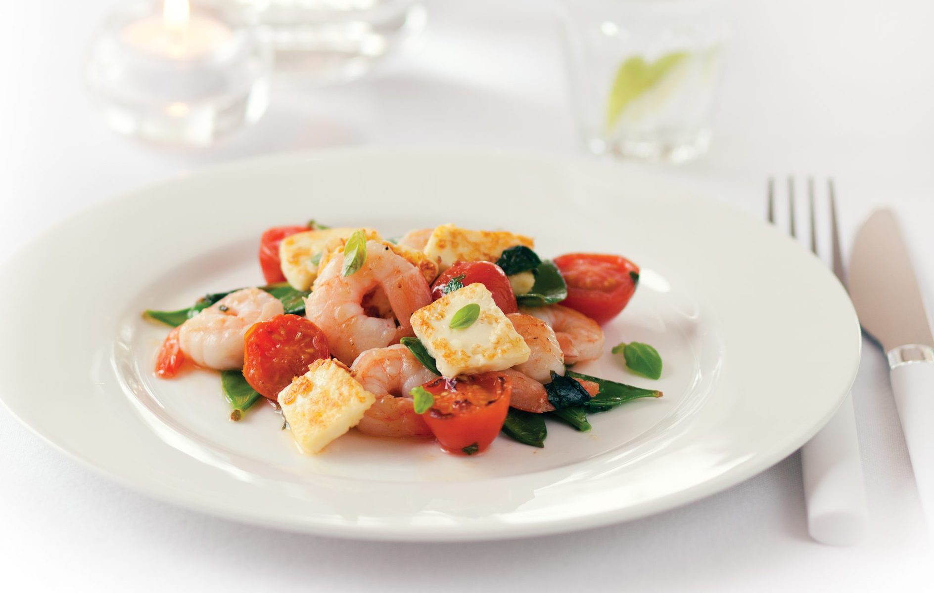 Prawns, snow peas, tomato and haloumi