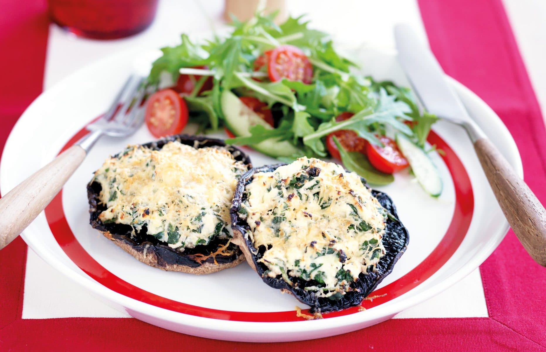 Spinach and ricotta baked mushrooms