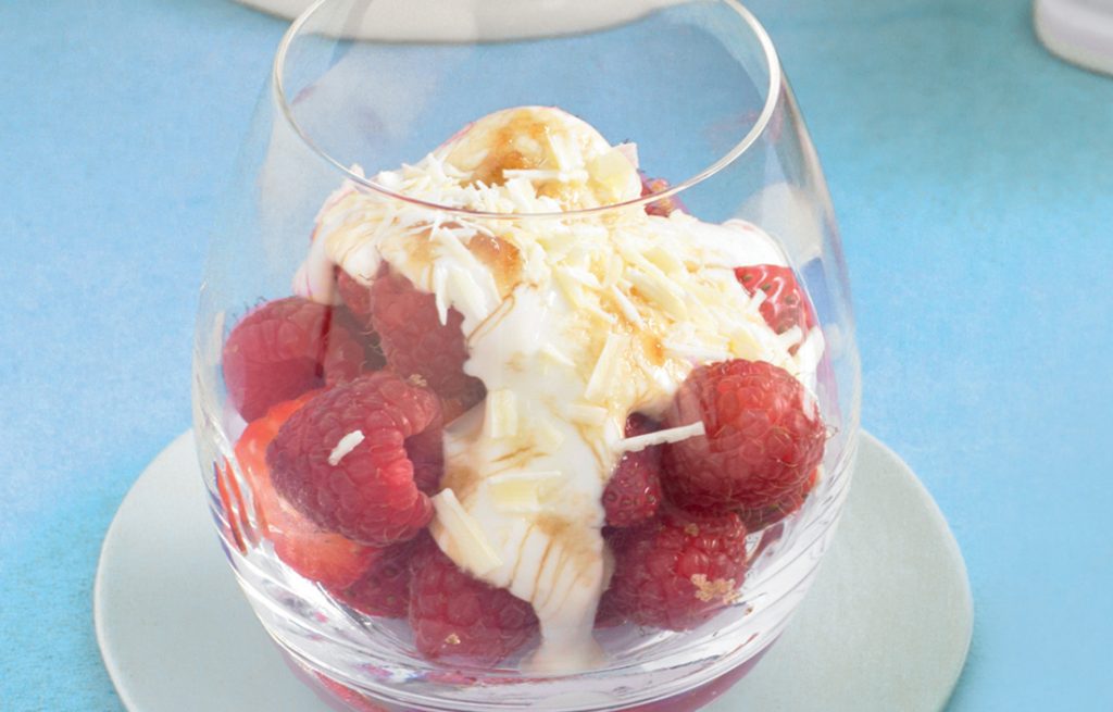 Summer berries with white chocolate