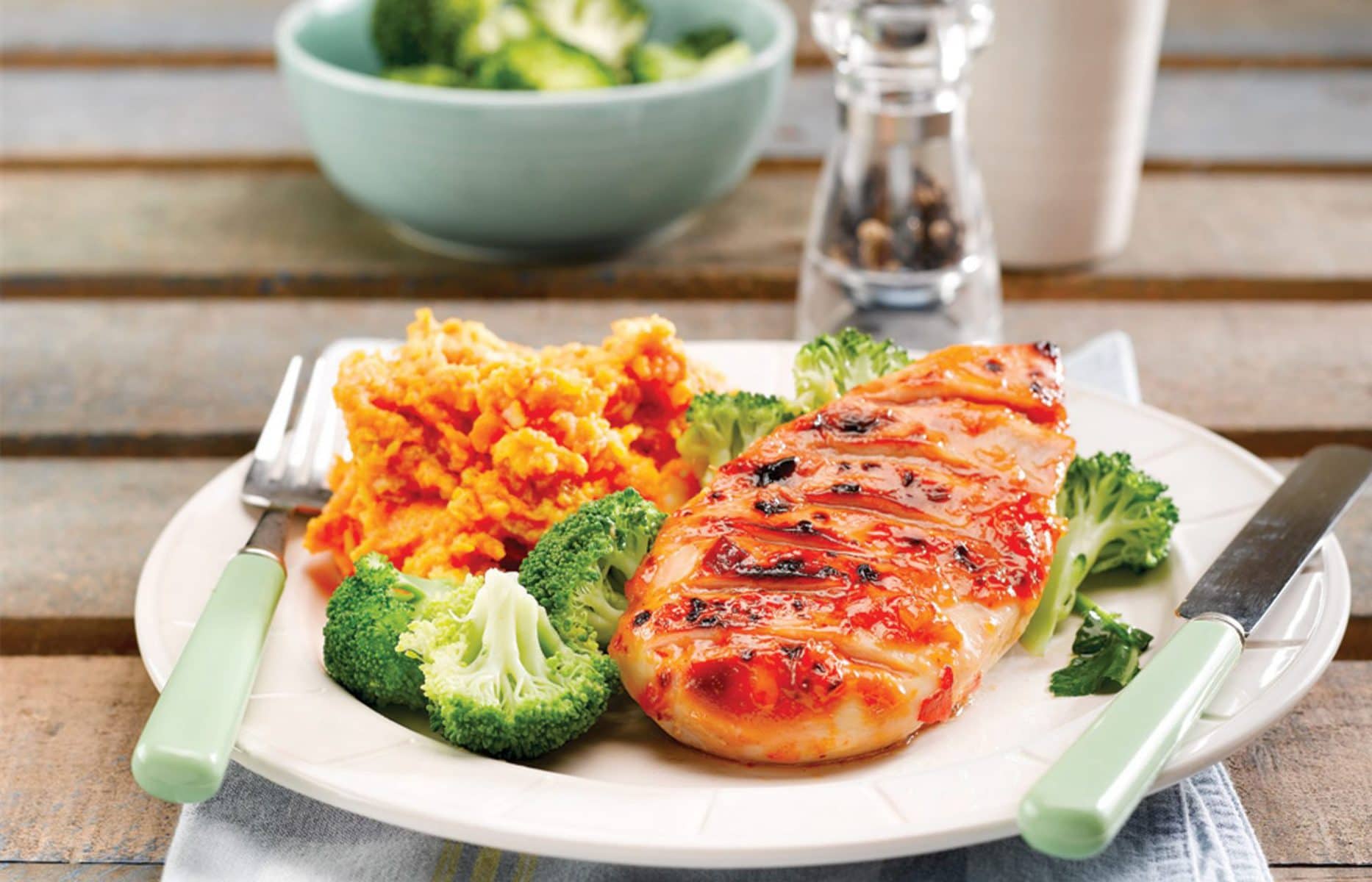 Tangy chicken with curry mash