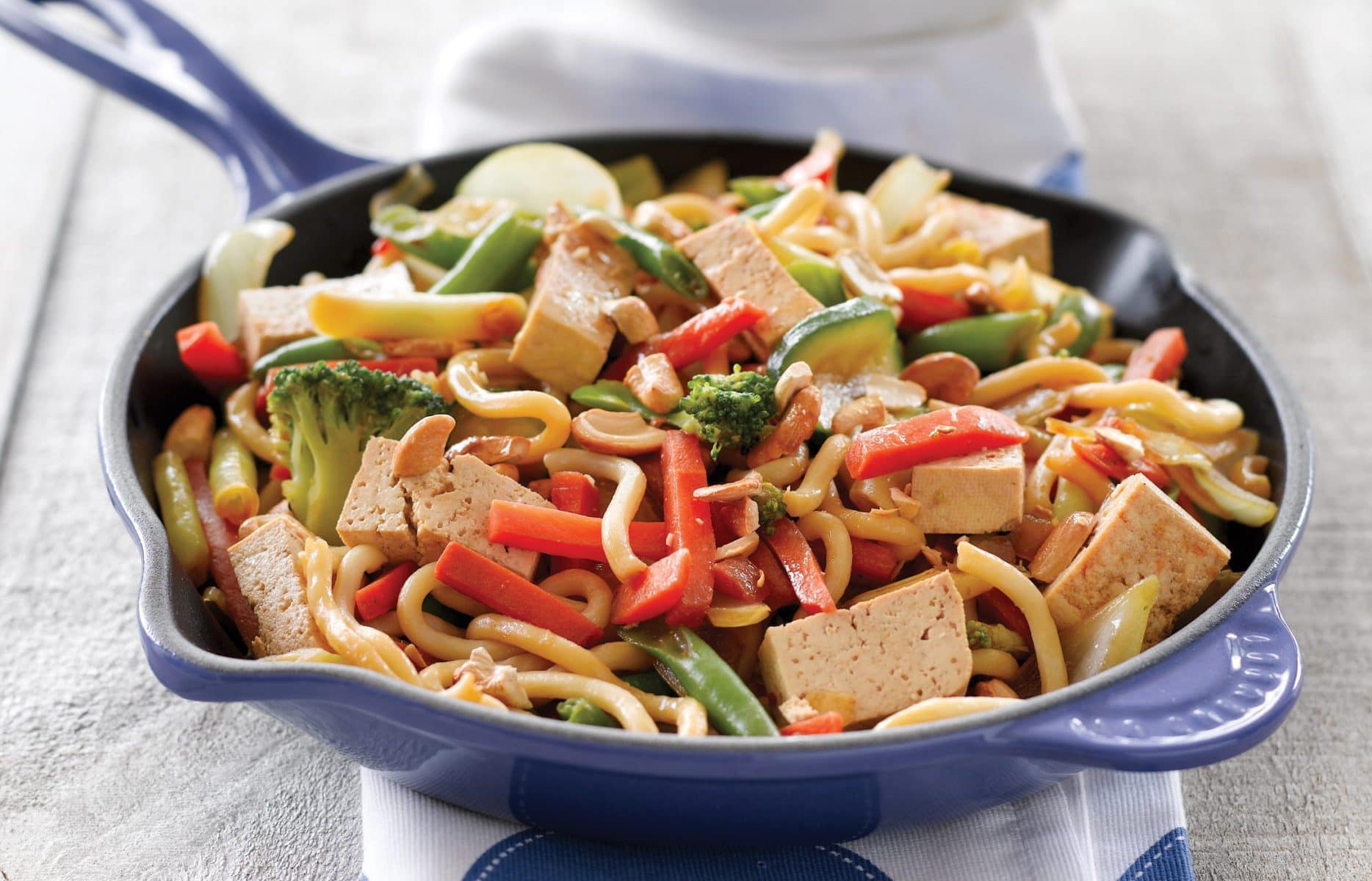 Tofu and cashew nut stir-fry