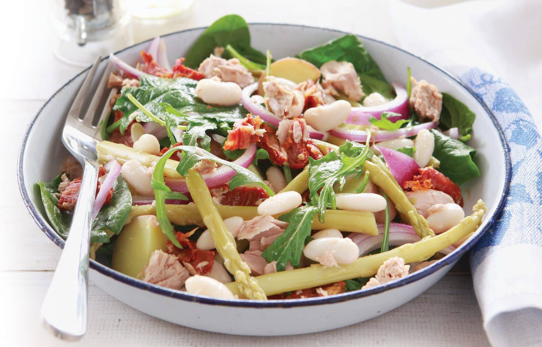 Tuna and white bean salad