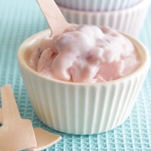 Yoghurt ice cream in a bag