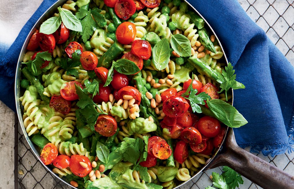 Avocado pesto pasta with peas, asparagus and roasted tomatoes Avocado pesto pasta with peas, asparagus and roasted tomatoes