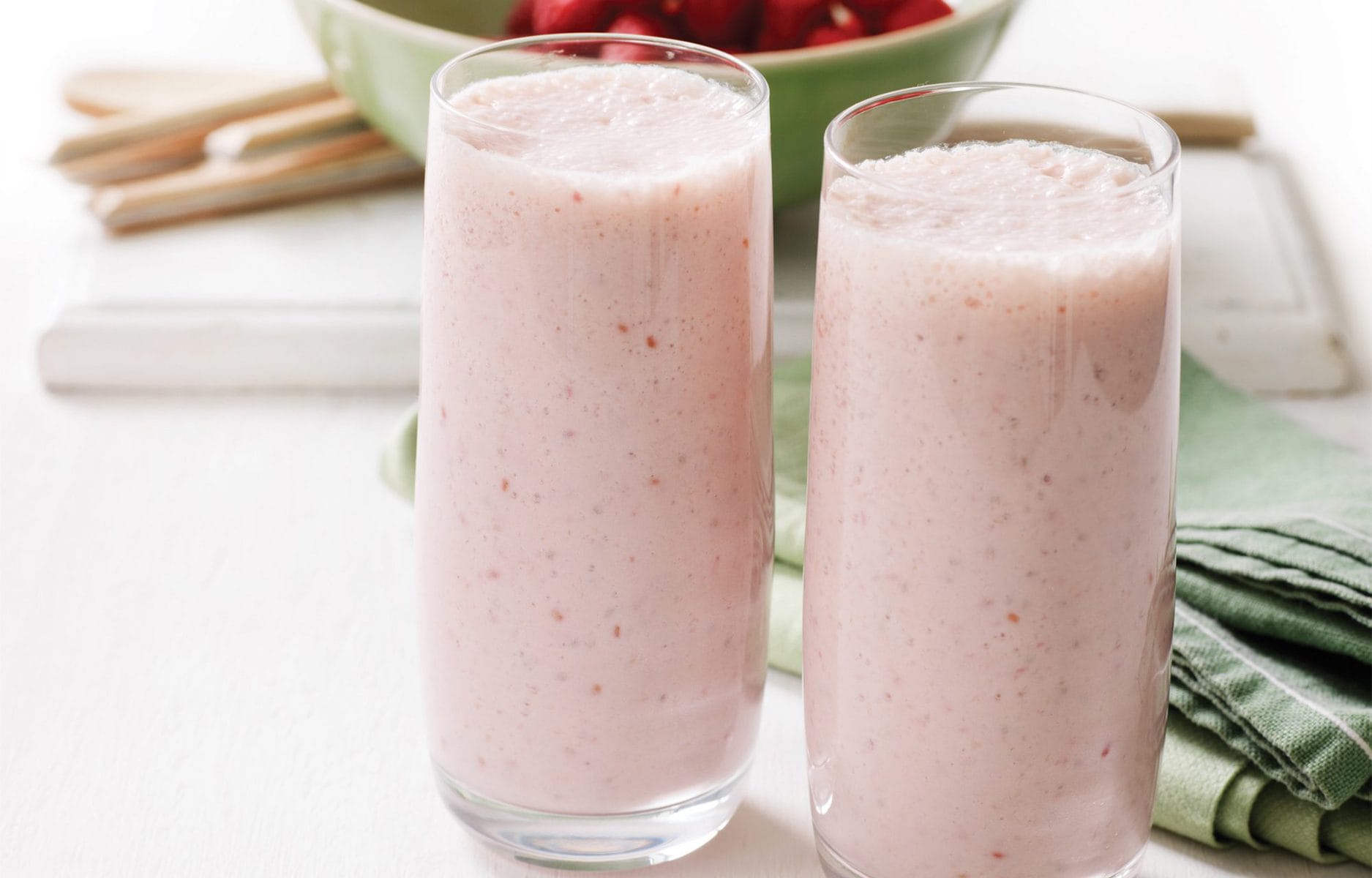 Chia, raspberry and banana smoothie