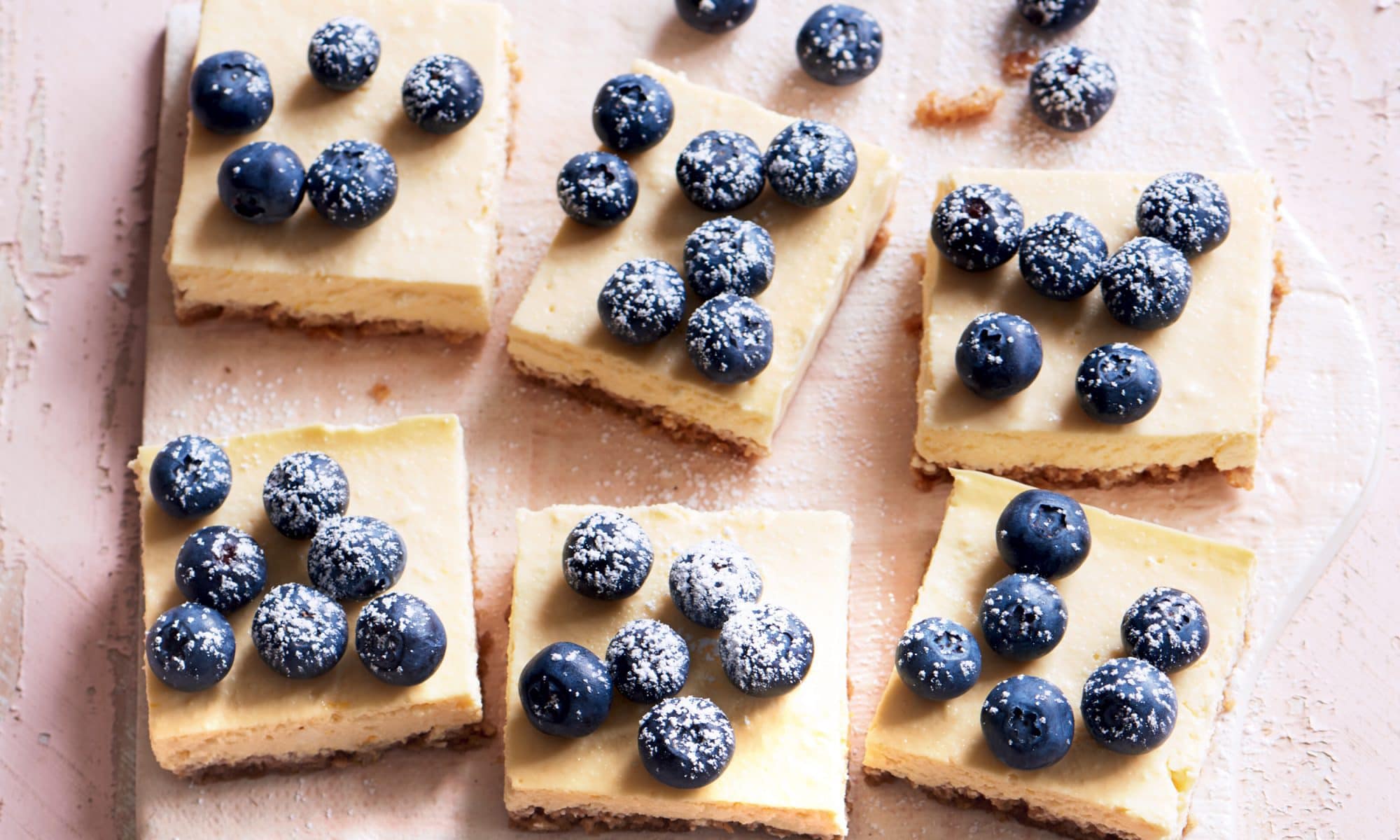 Lemon cheesecake slice