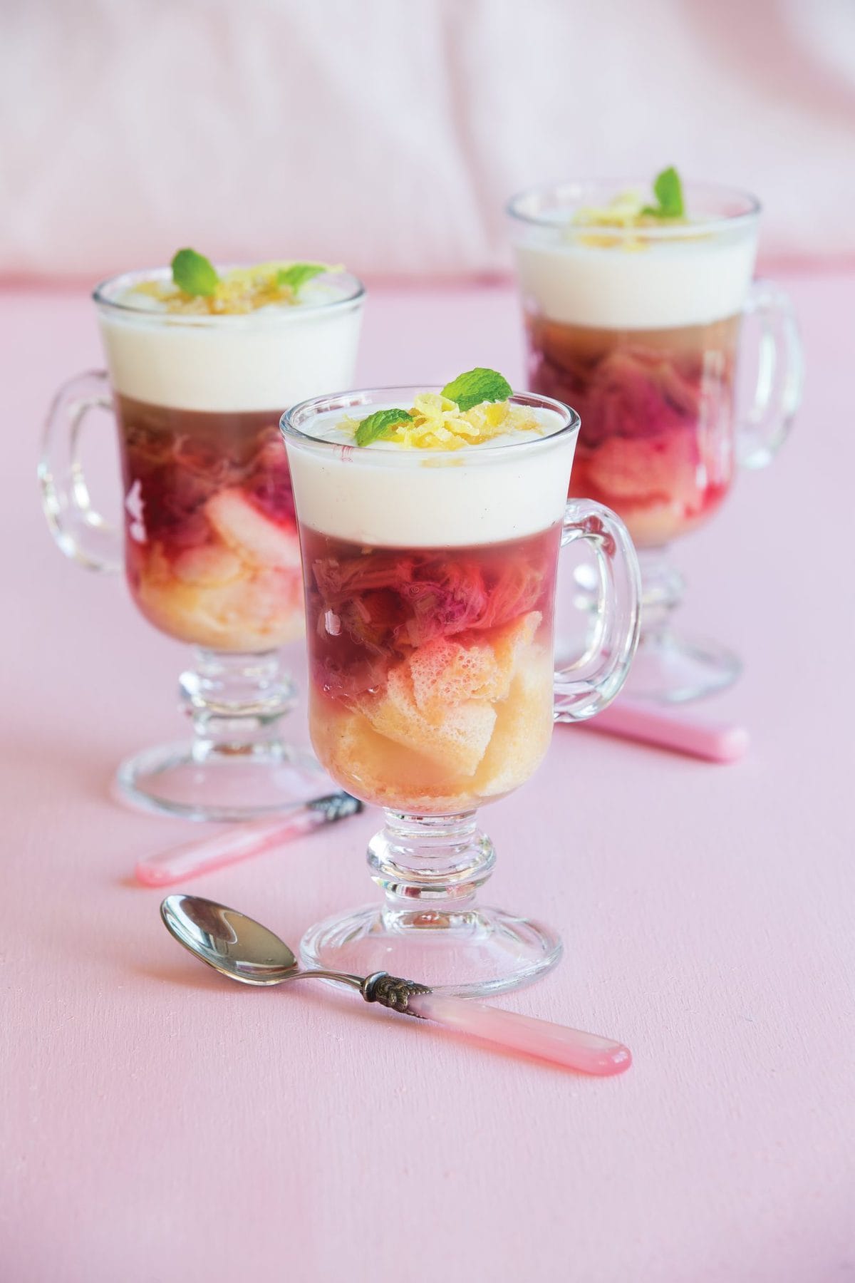 Rhubarb ginger trifles