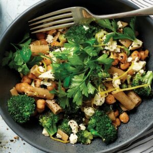 Rigatoni with broccoli and feta