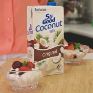 Yoghurt berry rice pudding
