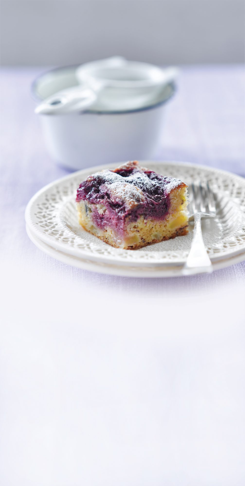 Apple and boysenberry gluten-free bake