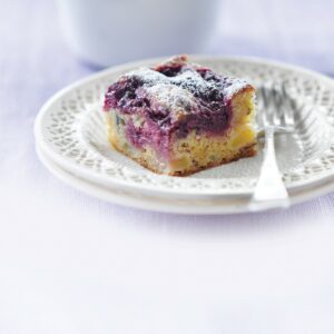 Apple and boysenberry gluten-free bake