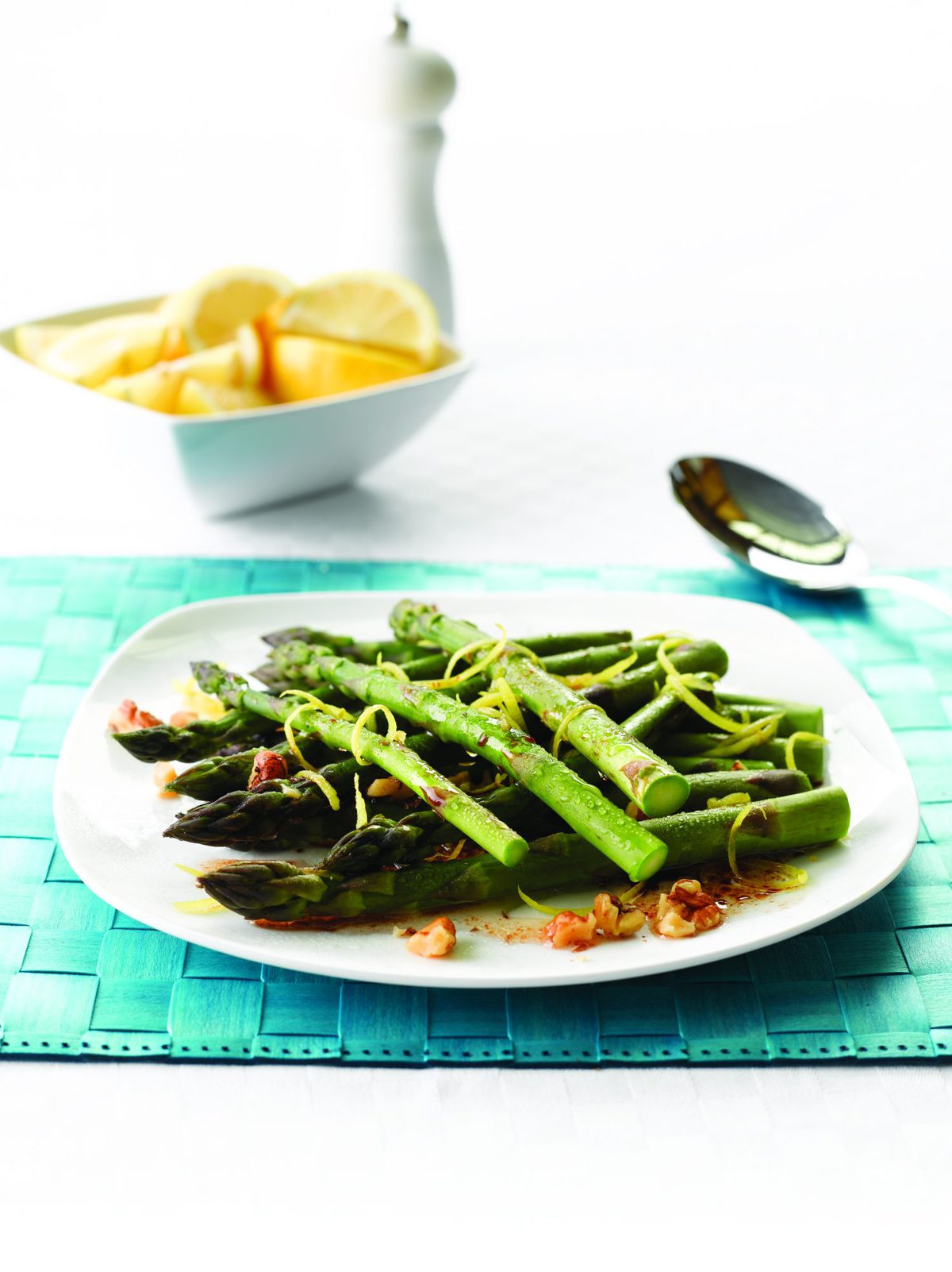 Asparagus with balsamic oil