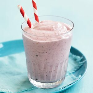 Banana, nut and berry knockout