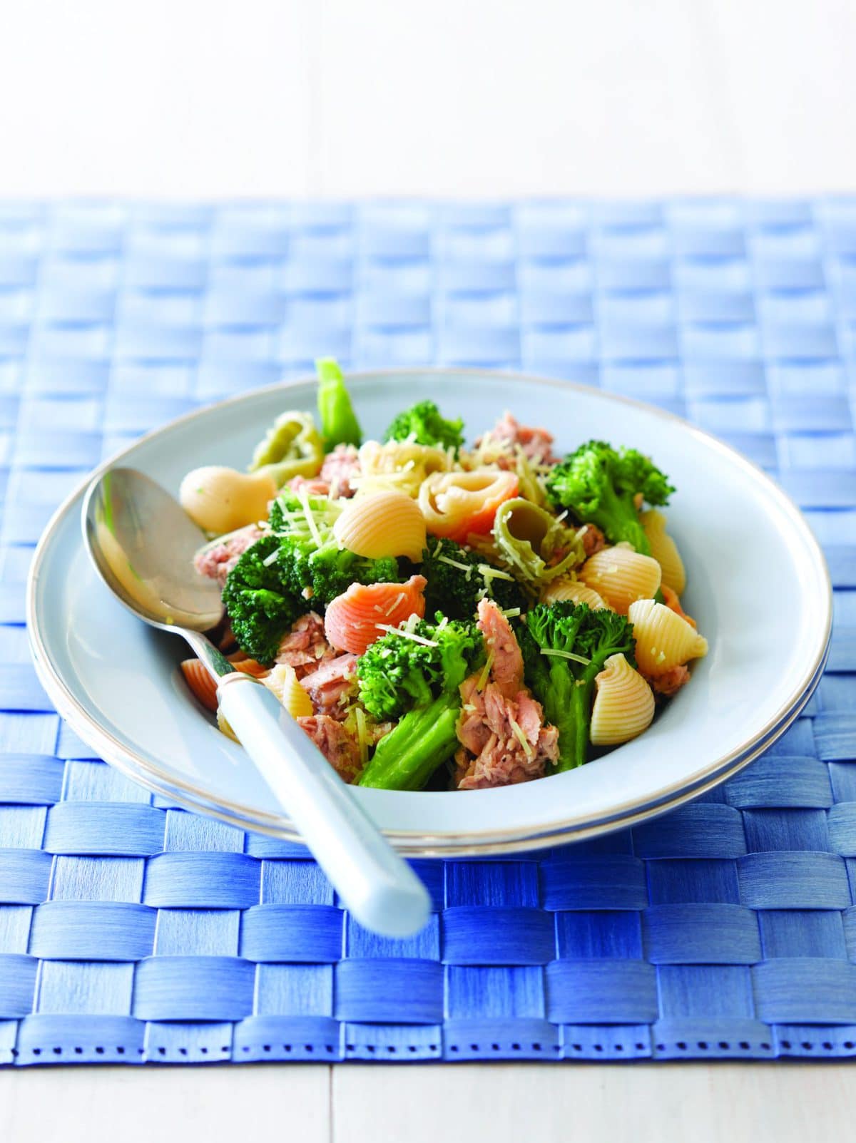 Broccoli and tuna pasta