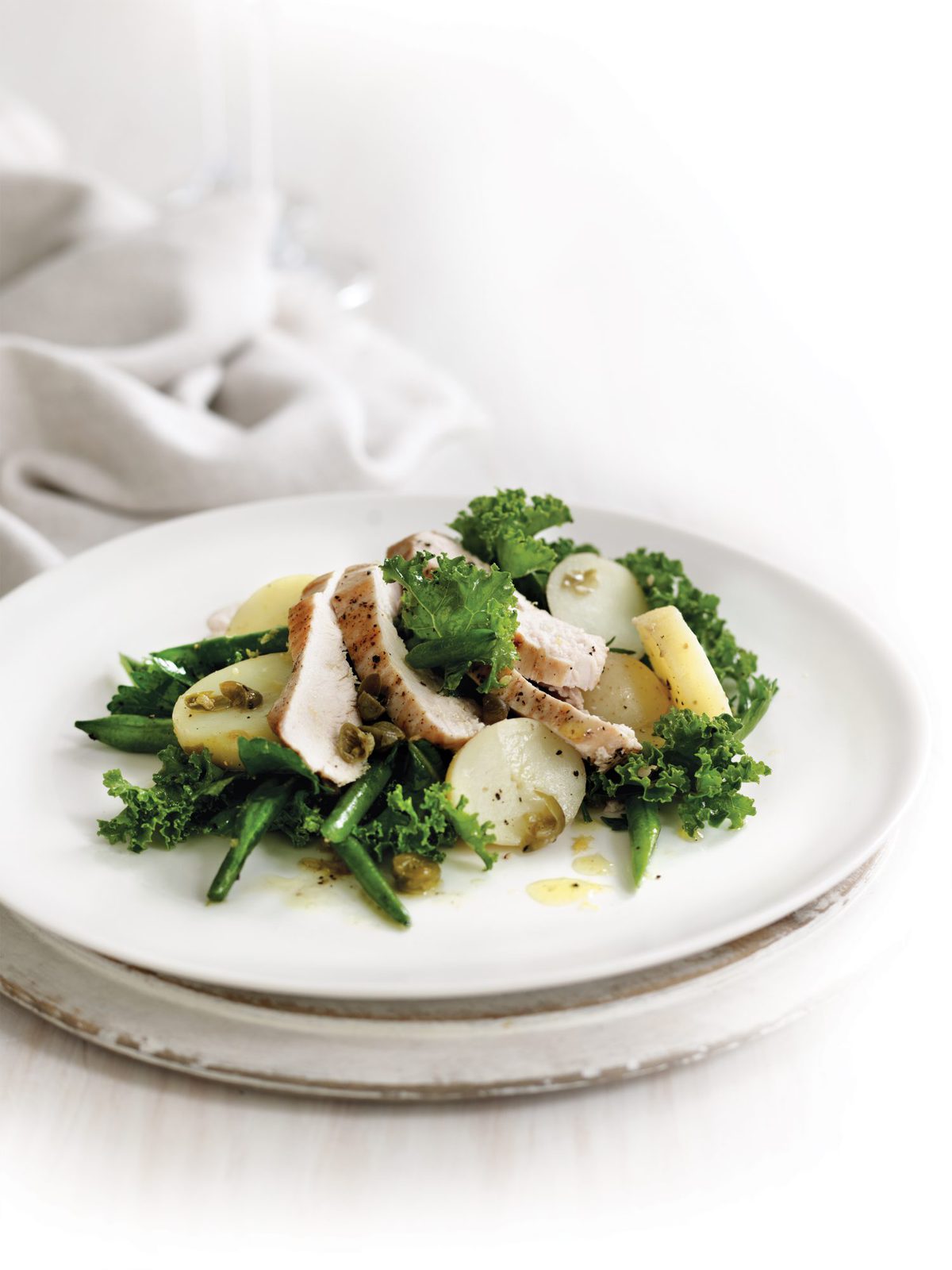 Chargrilled chicken salad with lemon beans and potatoes