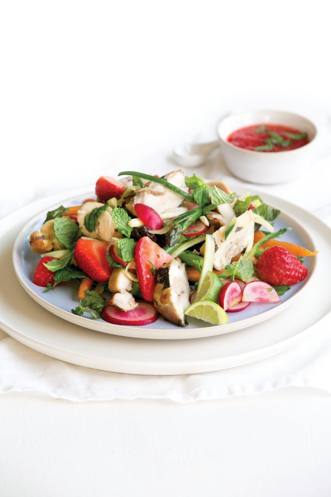 Chicken and mint salad with lime and strawberry dressing Chicken and mint salad with lime and strawberry dressing