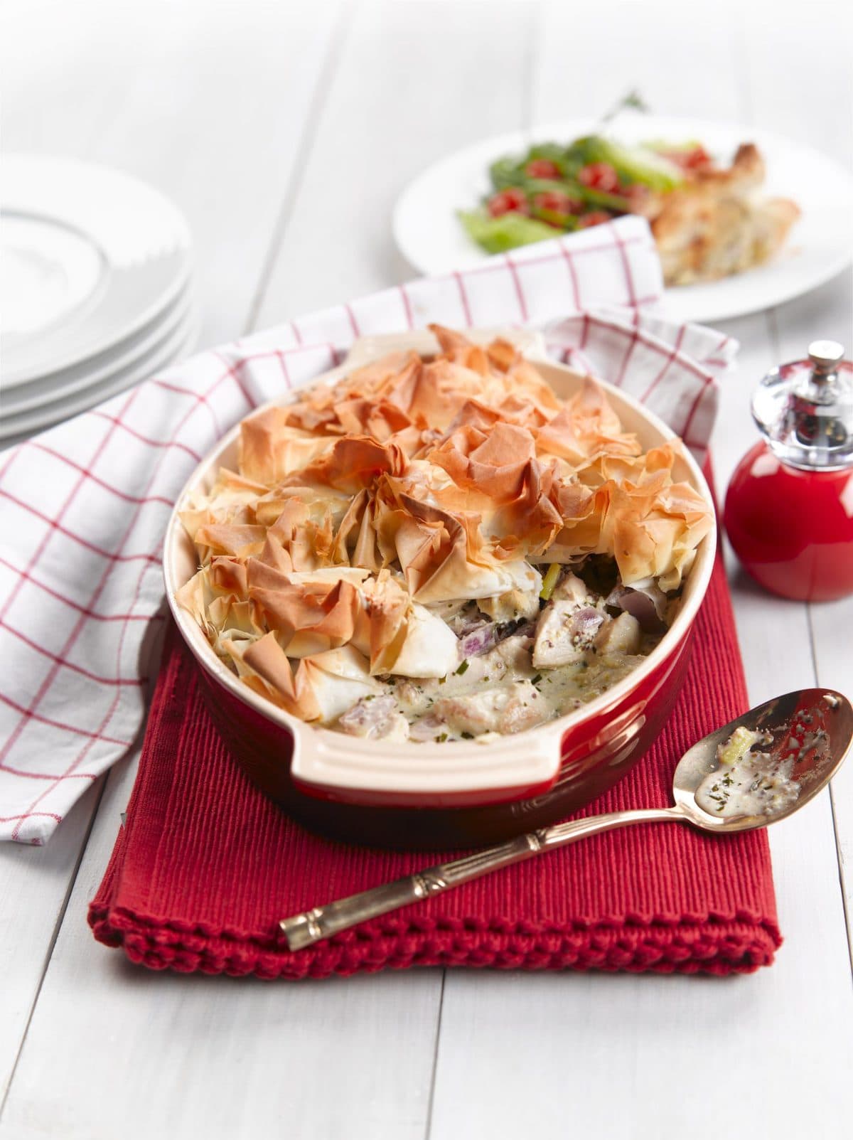 Chicken and tarragon pie