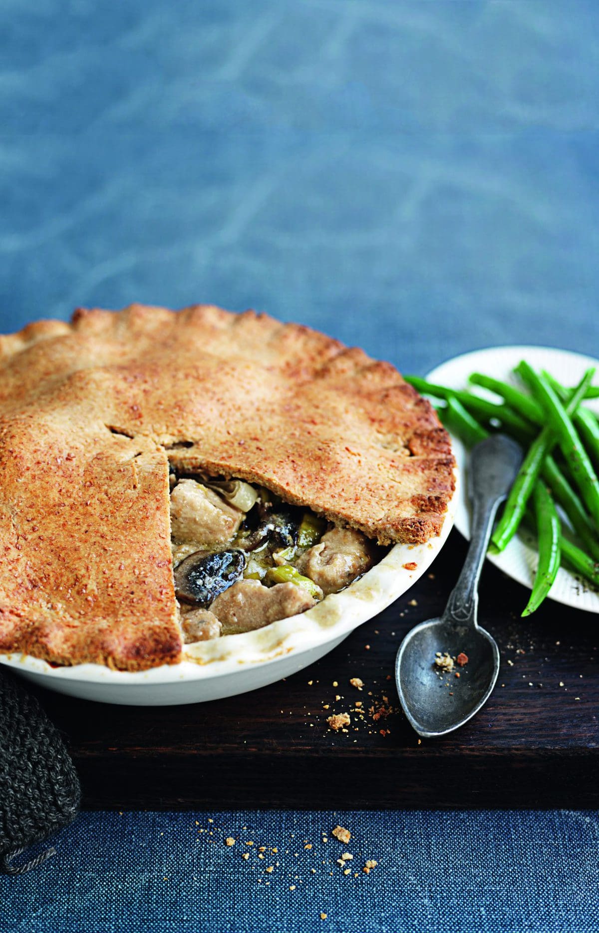 Chicken, leek and mushroom pie