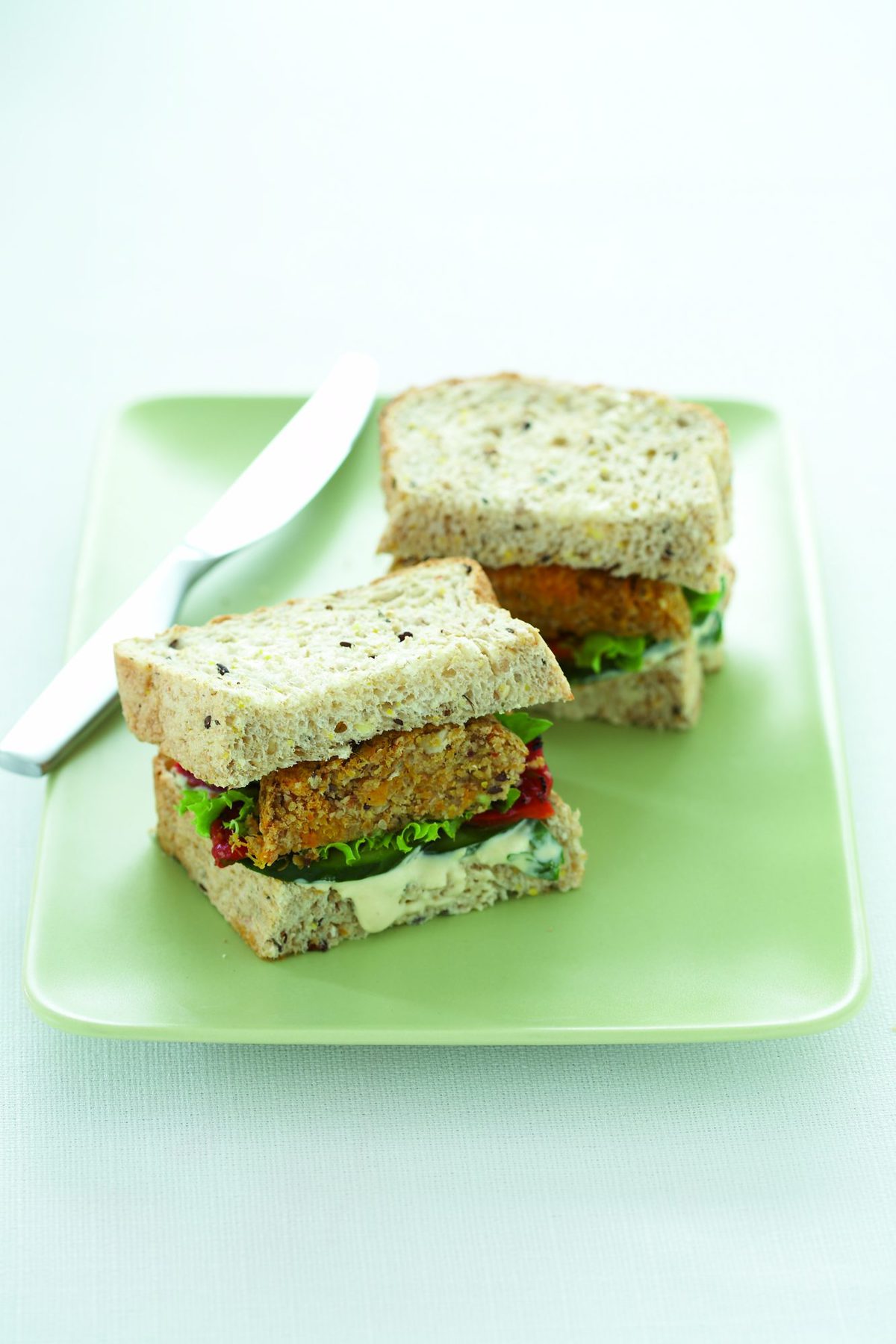 Chickpea, pumpkin and walnut burgers
