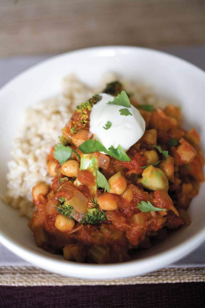Chilli tomato sauce with chickpeas