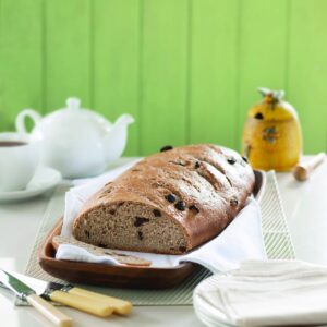 Cinnamon raisin loaf
