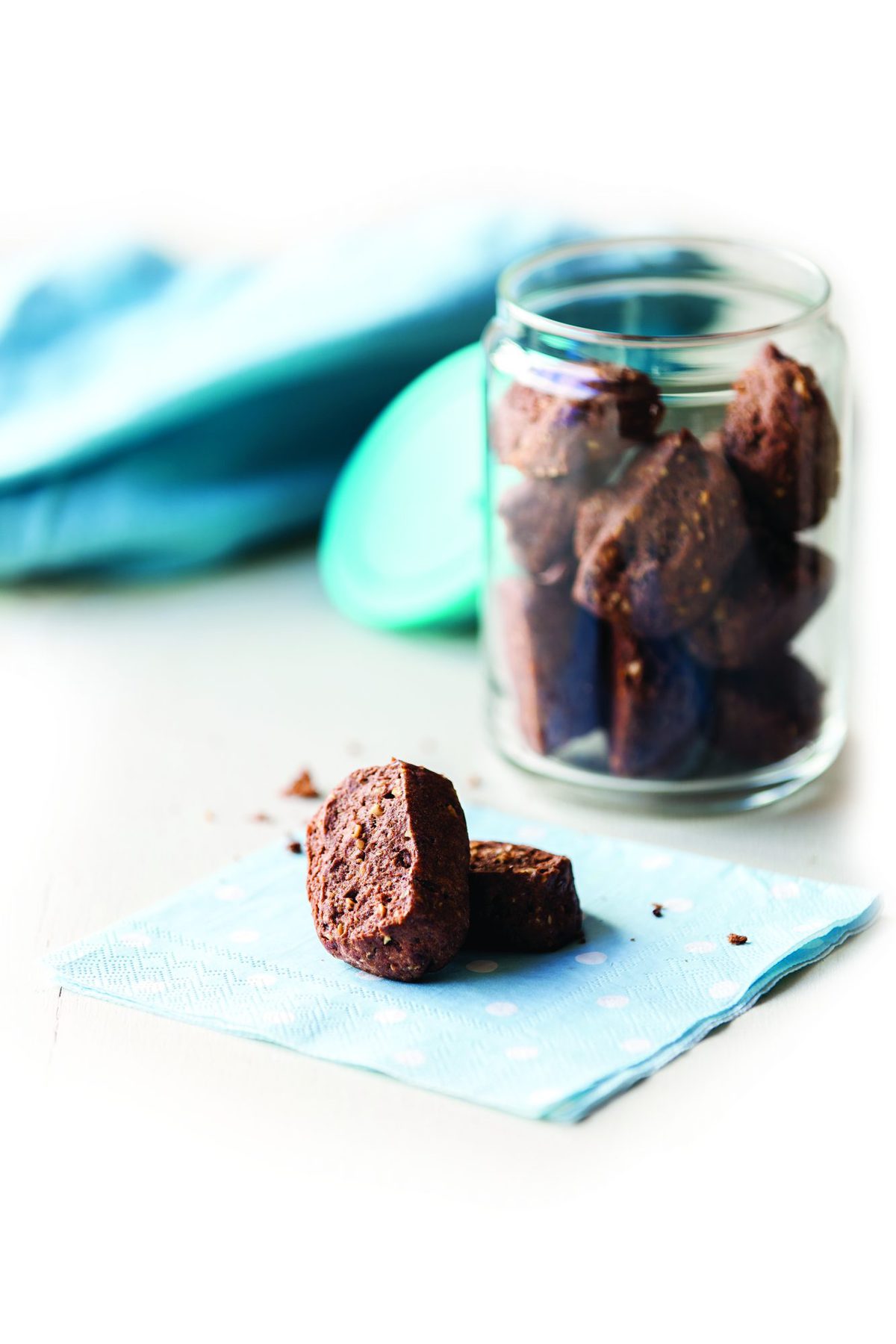 Cocoa and peanut cookies