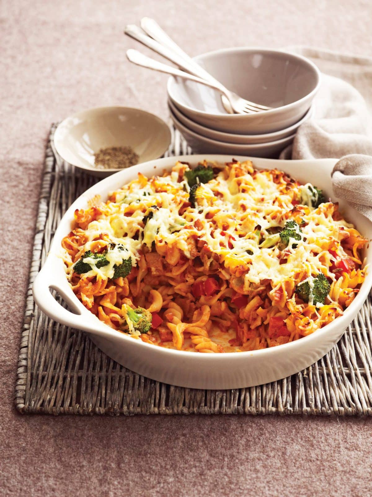 Creamy tomato, bacon and mushroom pasta bake