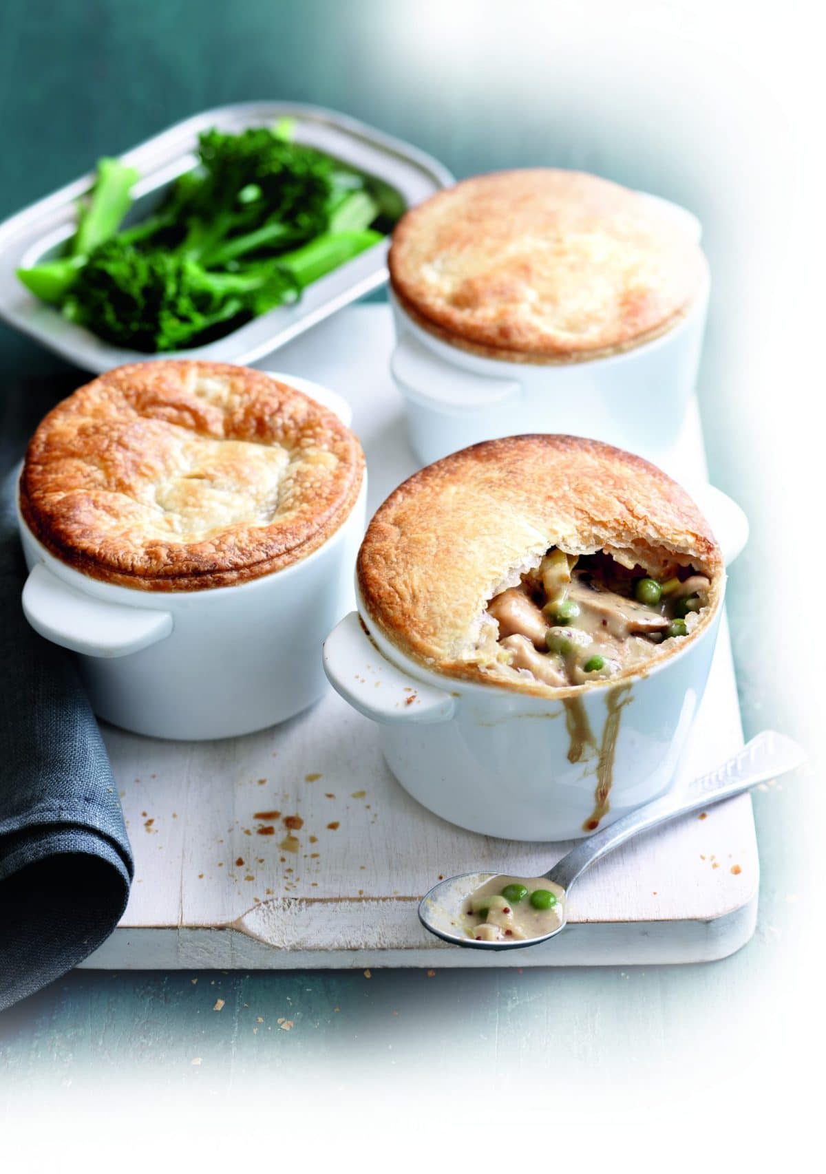 Creamy chicken and mushroom pies