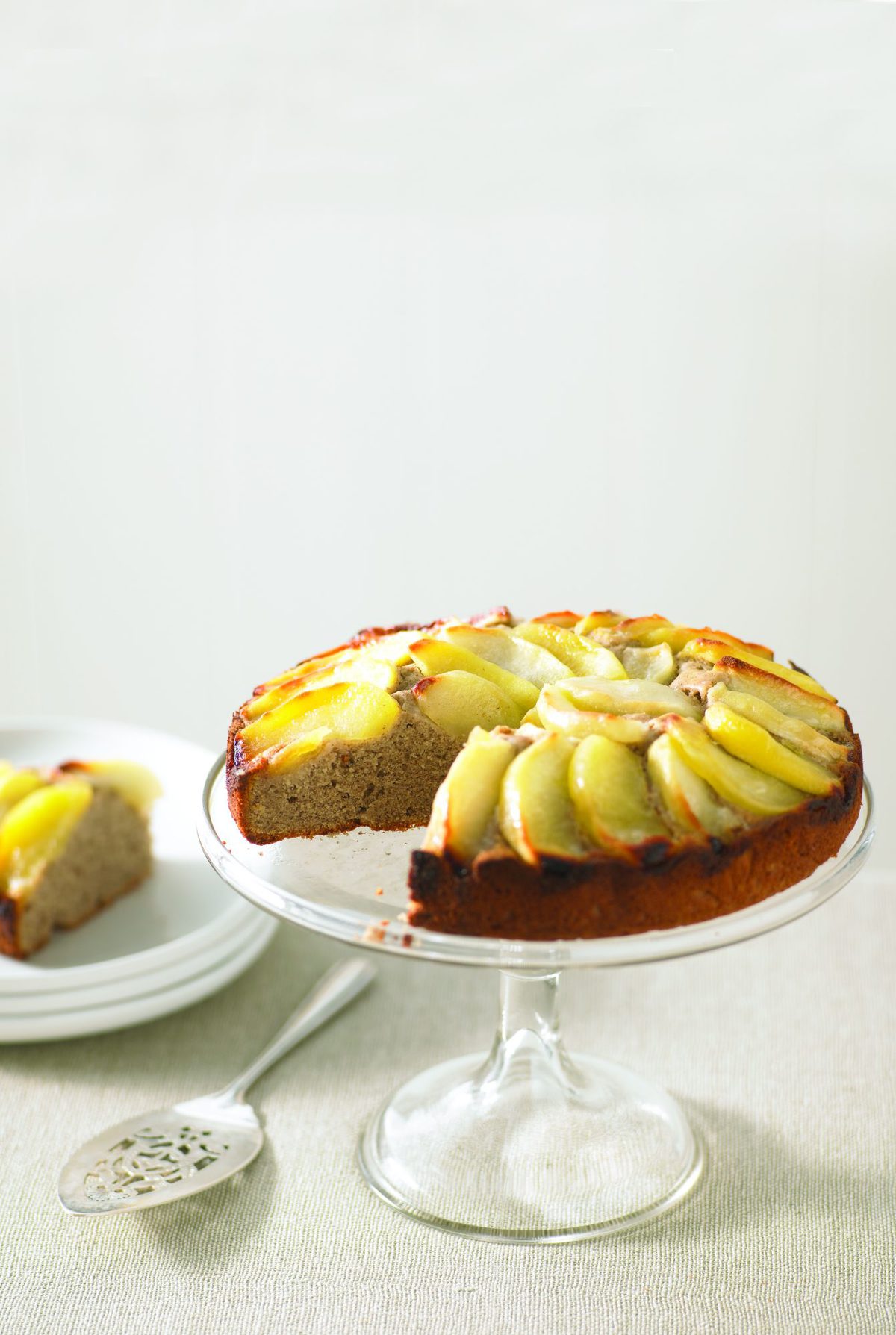 Gluten-free apple and cinnamon tea cake