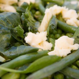 Green bean and mozzarella salad