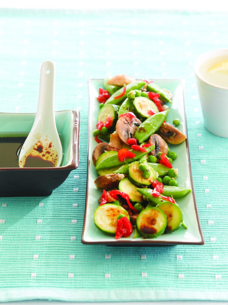 Green vegetable salad with Chinese dressing Green vegetable salad with Chinese dressing