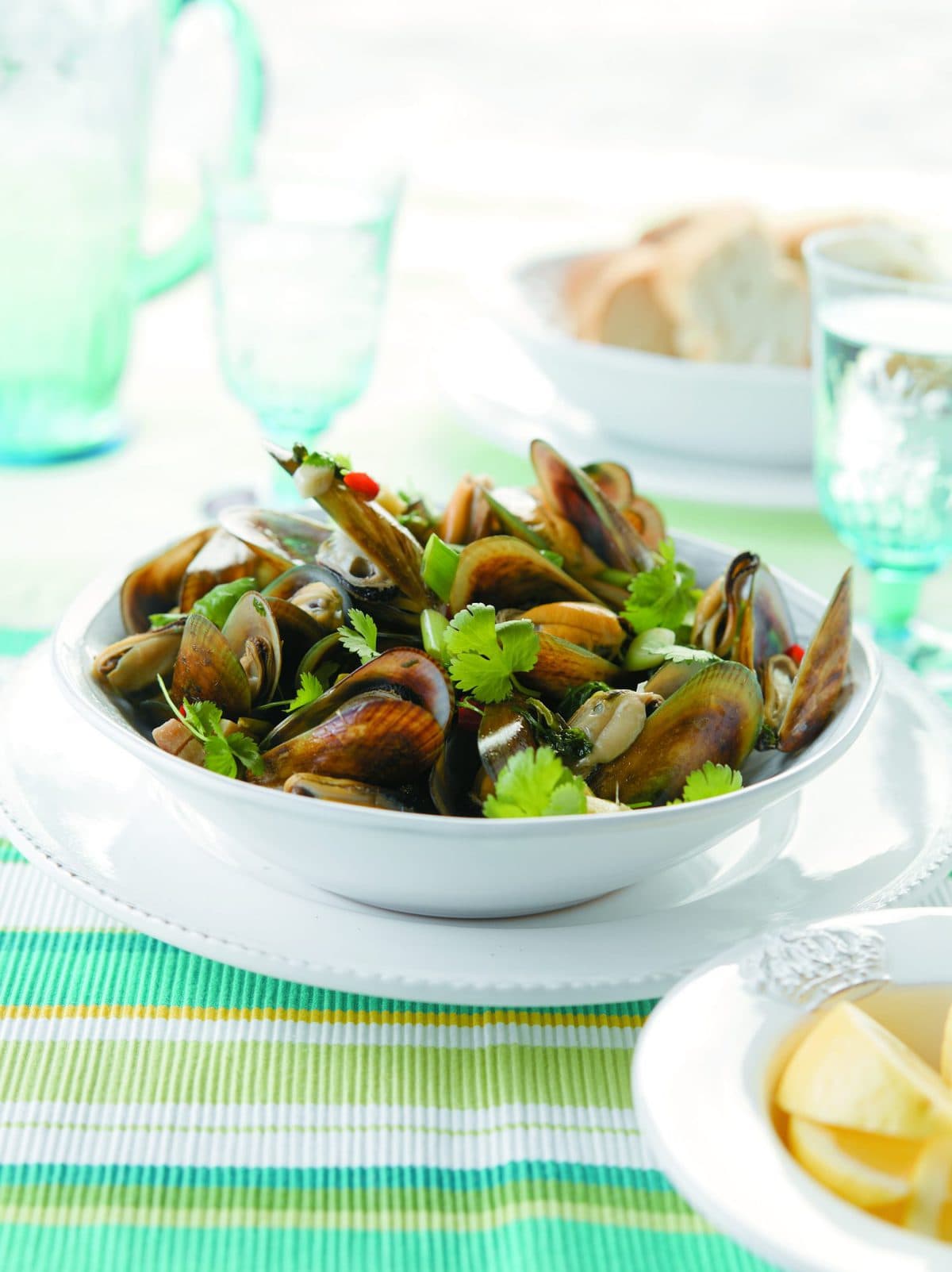 Mussels in ginger, coriander and garlic