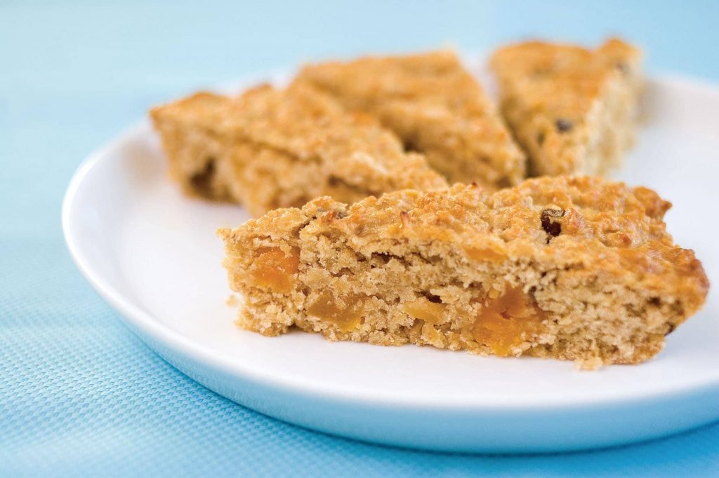 Oaty apricot slice