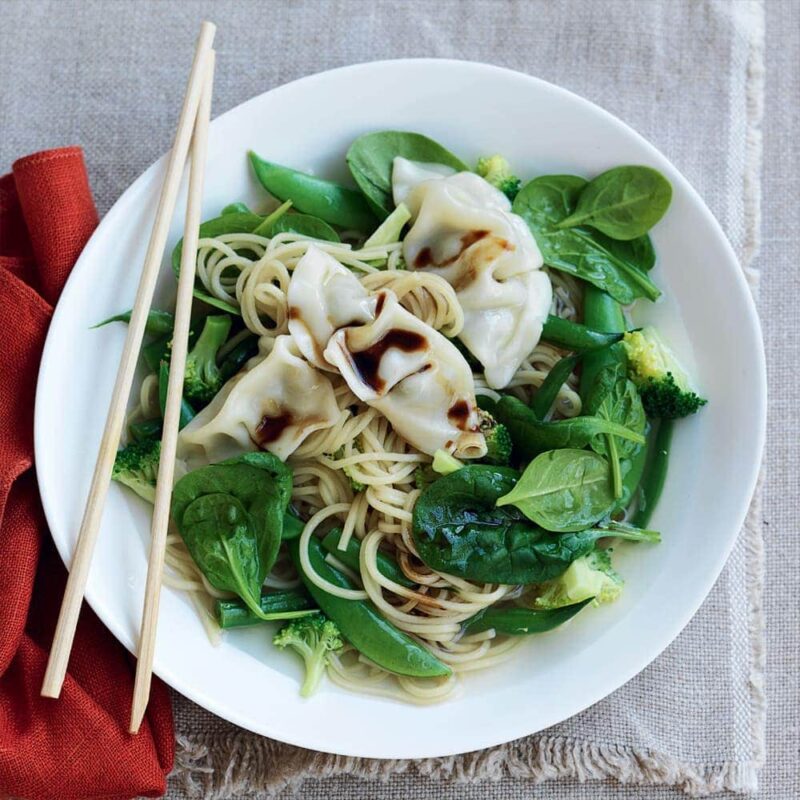 Ramen noodle soup with wontons