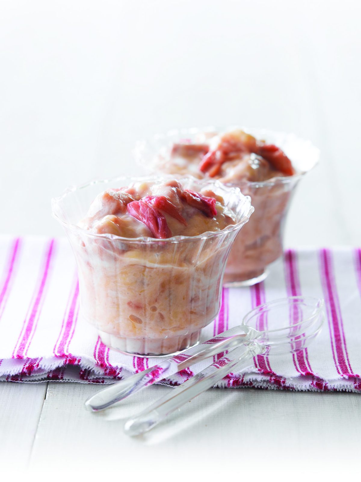 Rhubarb fool