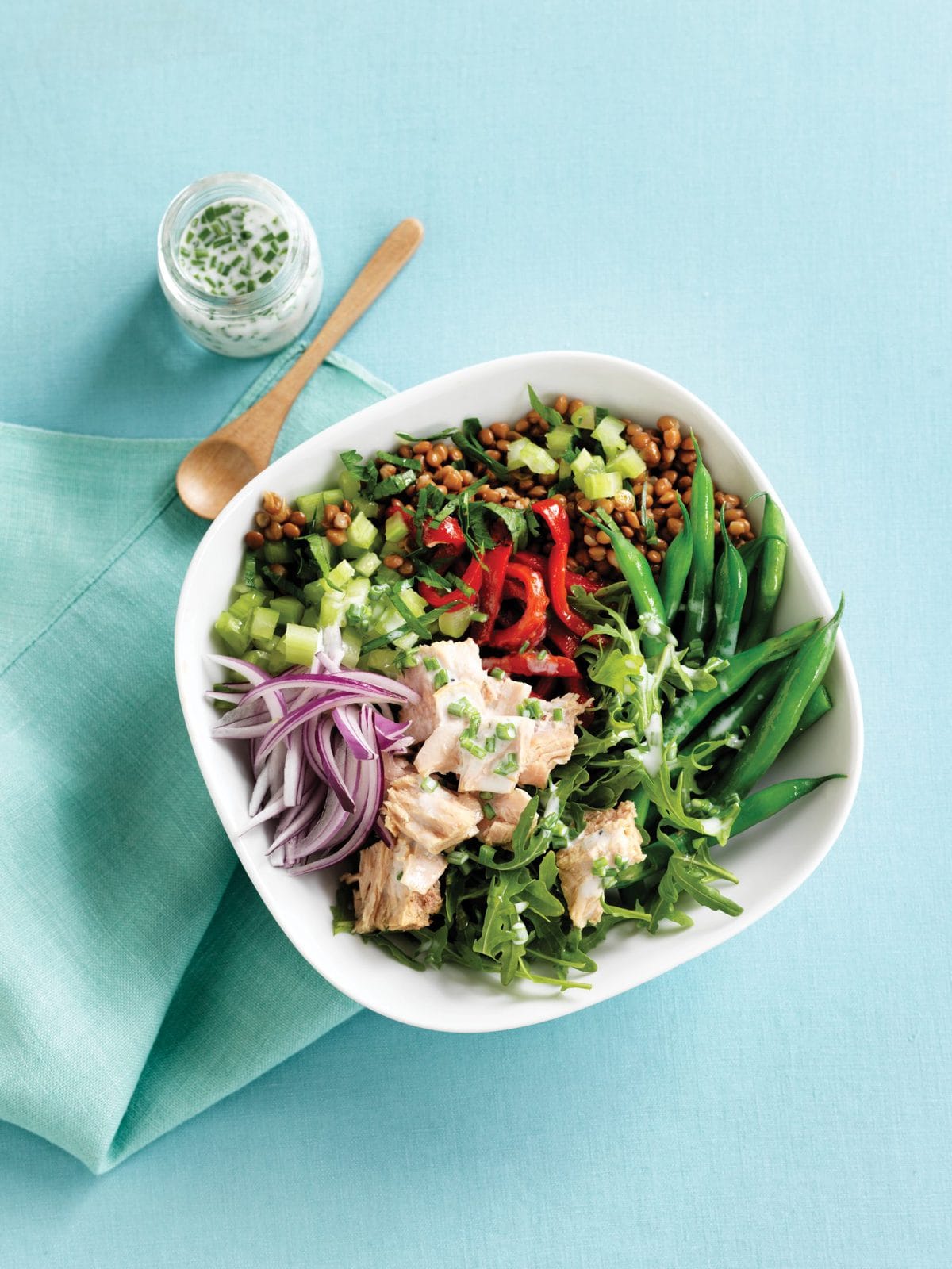 Roasted capsicum, chilli tuna, green bean and lentil bowl with lemon buttermilk dressing