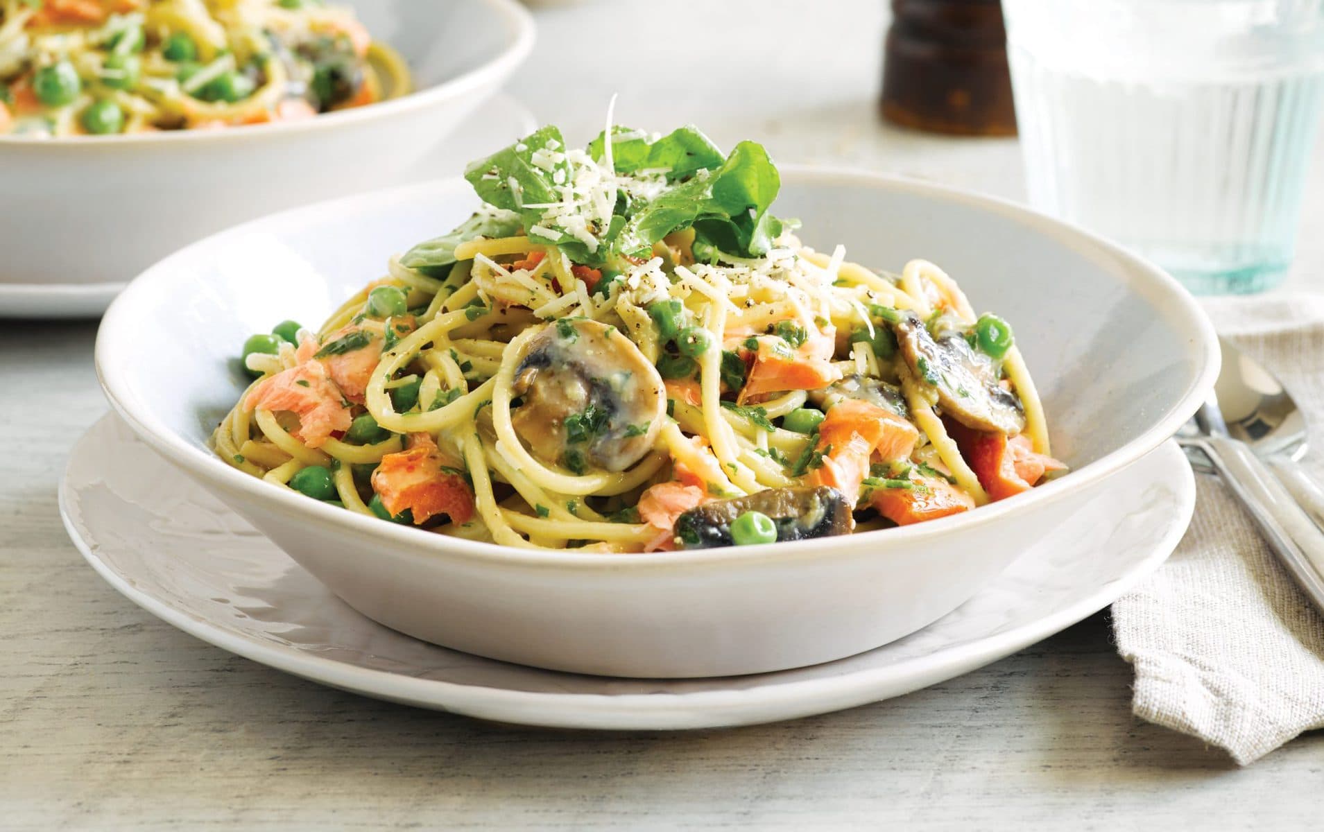 Salmon spaghetti carbonara